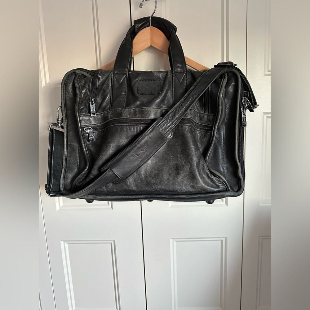 Tumi Black Leather Briefcase Laptop Messenger Shoulder Bag